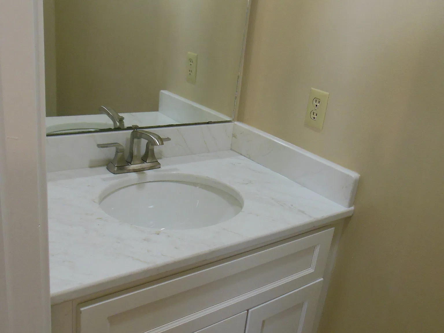 2 bed, 1.5 bath, 1021 sqft, $1,375 — Photo 4