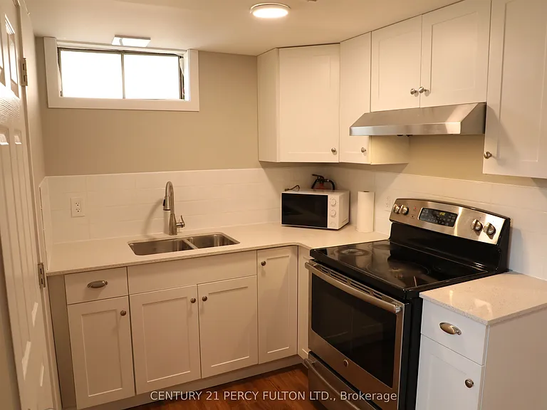 24 Flower St #BASEMENT — Photo 8