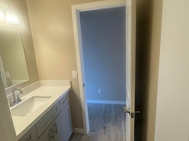15235 S Country Club Dr — Photo 11