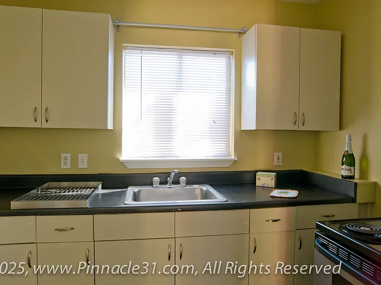 Pinnacle 31 — Photo 12