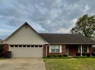 1308 Rehoboth Dr, Searcy, AR 72143