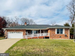 427 N Summit Ave, Woodstock, VA 22664