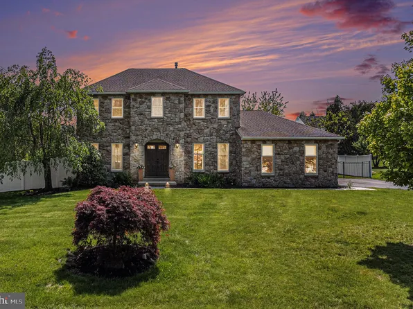 116 Gwynmont Cir, North Wales, PA 19454