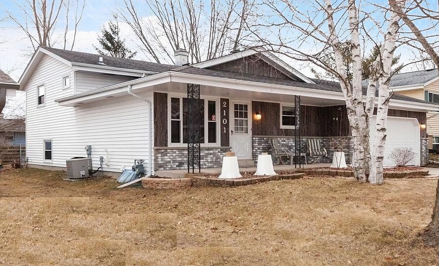 1st image of 2101 Lenora Dr