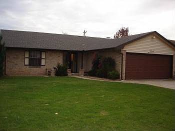 1st image of 524 Wood Hollow Ln