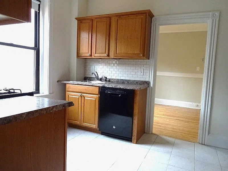 2 bed, 700 sqft, $2,198 — Photo 3