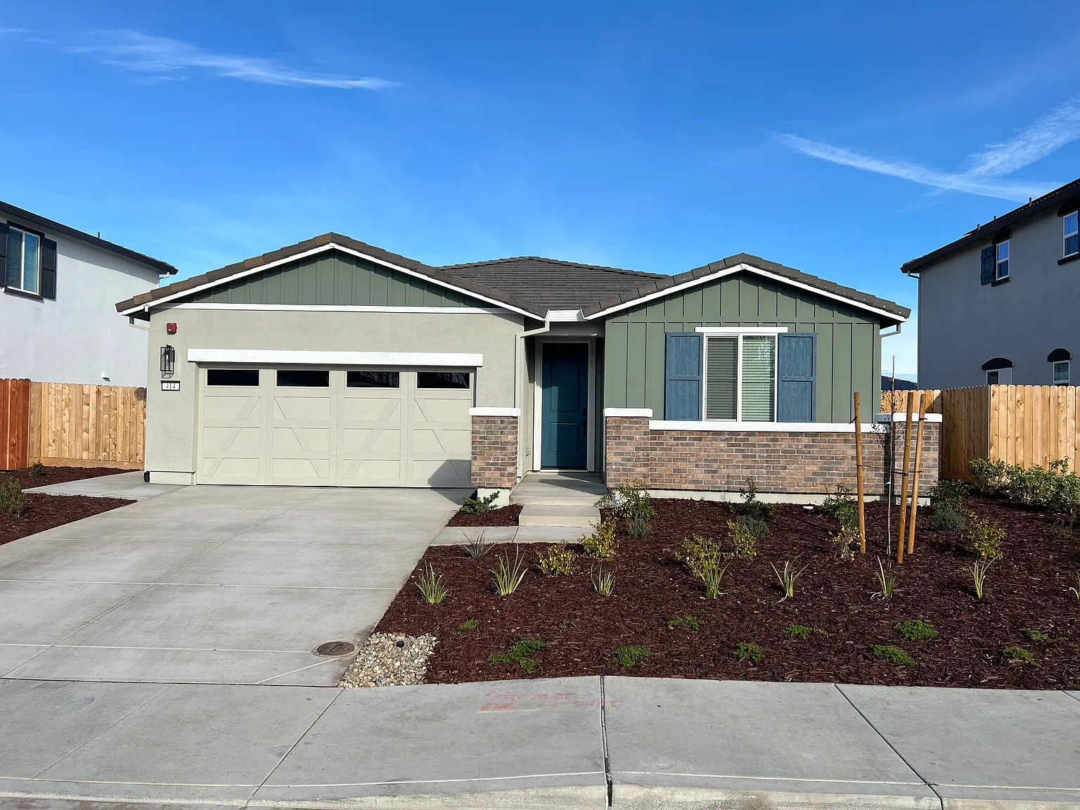 414 Young Dr photo 1