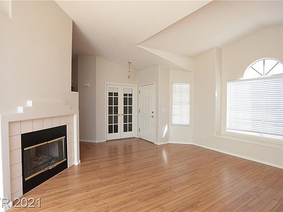 3rd image of 3117 Siena Cir