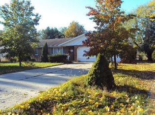 5050 E Bluffview Dr, Berrien Springs, MI 49103