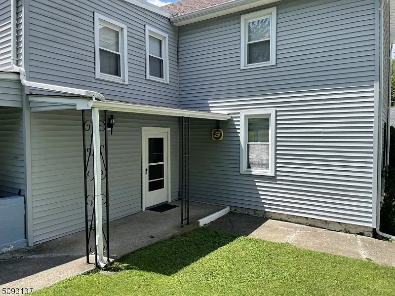 1 bed, $1,100 — Photo 2