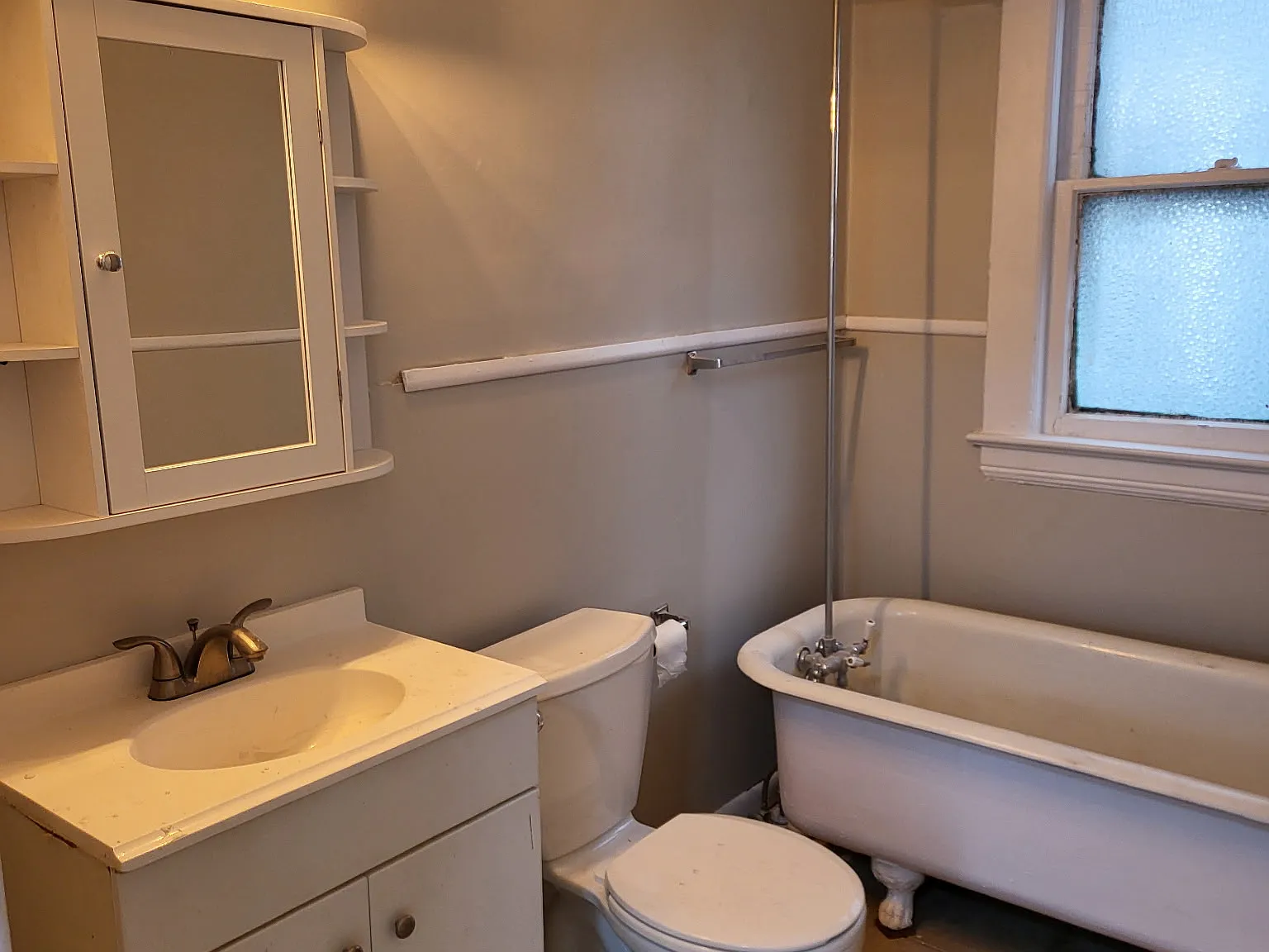 2 bed, 975 sqft, $1,100 — Photo 2