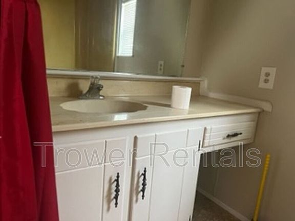 4th image of 6605 W Blair St #7