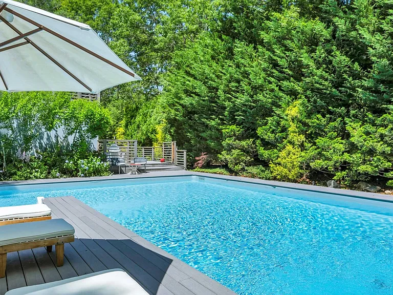 39 Montauk Ave — Photo 33