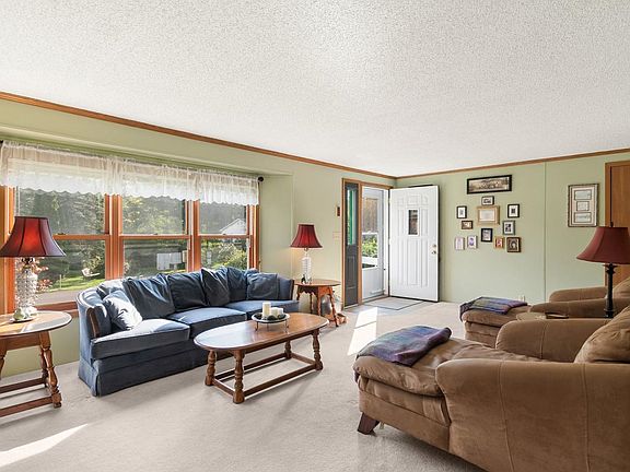 3rd image of 157 Williston Woods Road