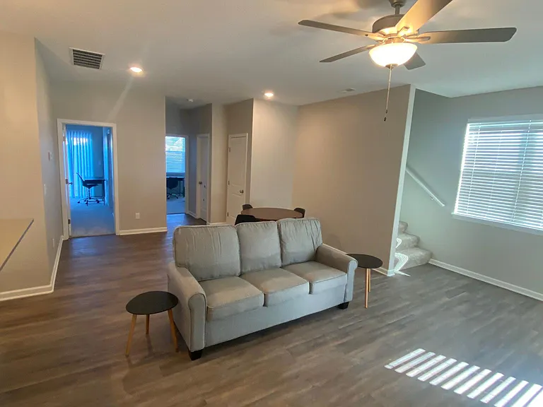 927 Lingonberry Ln — Photo 5