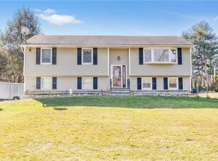 2 Dogwood Ln, Brewster, NY 10509