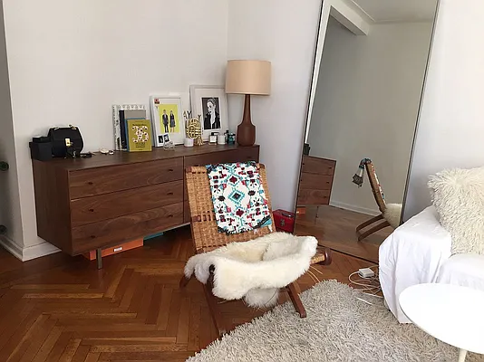 Rented by Manhattan Realty Group | media 8