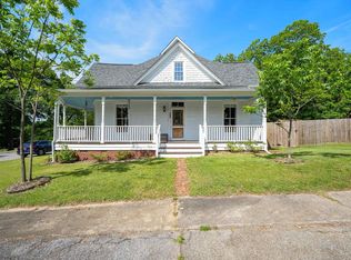 318 Garvin St, Pickens, SC 29671