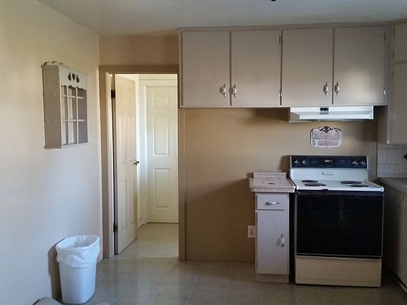 5th image of 409 E Lamine St