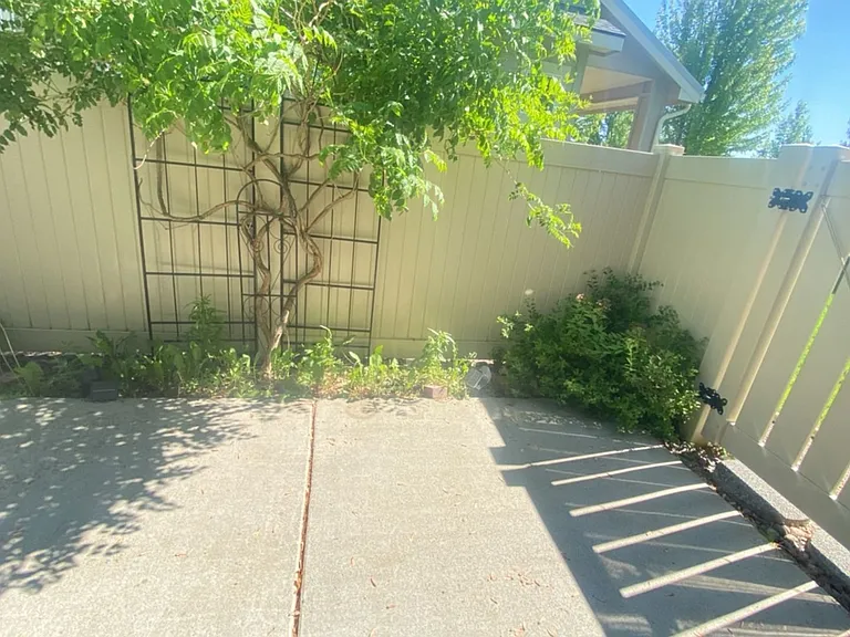 2130 N Country Vista Blvd — Photo 3