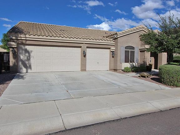 2nd image of 556 W Cobblestone Ct