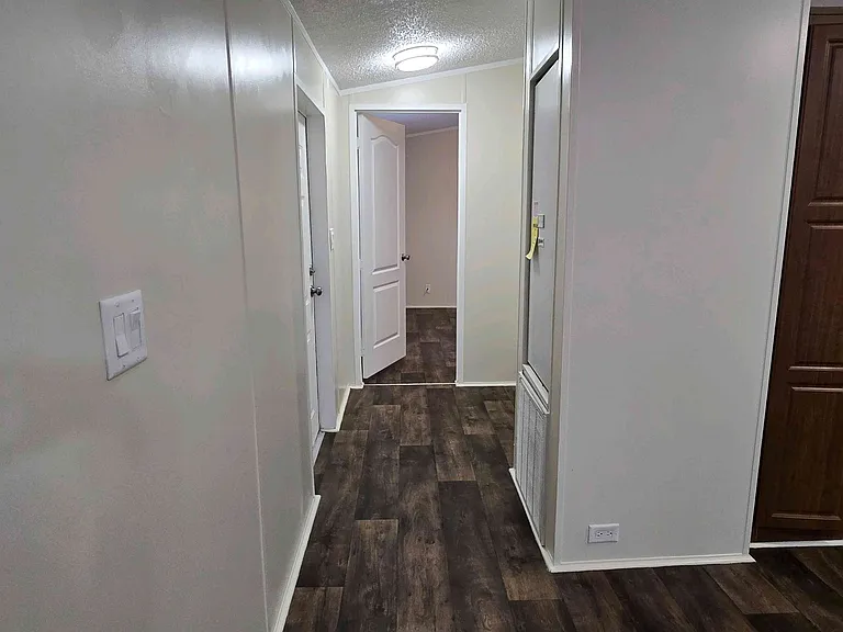 709 N Collins Fwy #129 — Photo 11