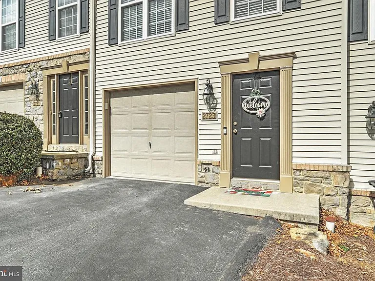 2723 Foxshire Dr — Photo 26