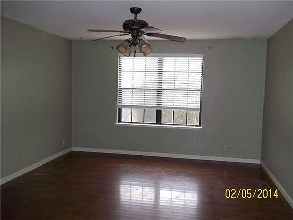 3rd image of 412 Needlewood Dr