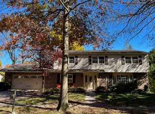 518 Lamp Post Ln, Camp Hill, PA 17011