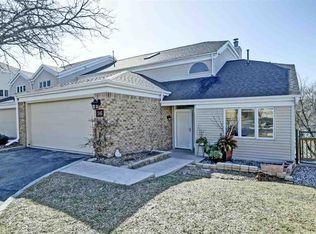 16 Lawrence Ct, Appleton, WI 54911