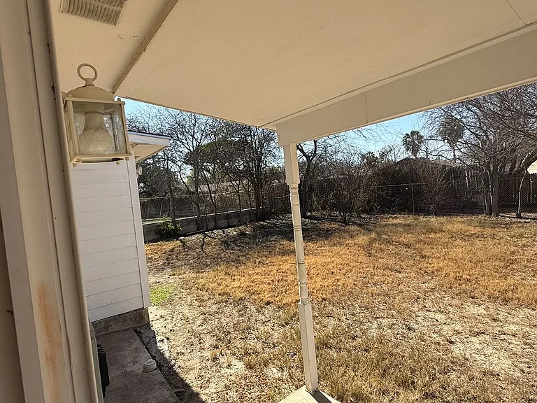 889 Tampico Cir — Photo 19