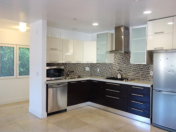 4th image of 1116 Chelsea Ave