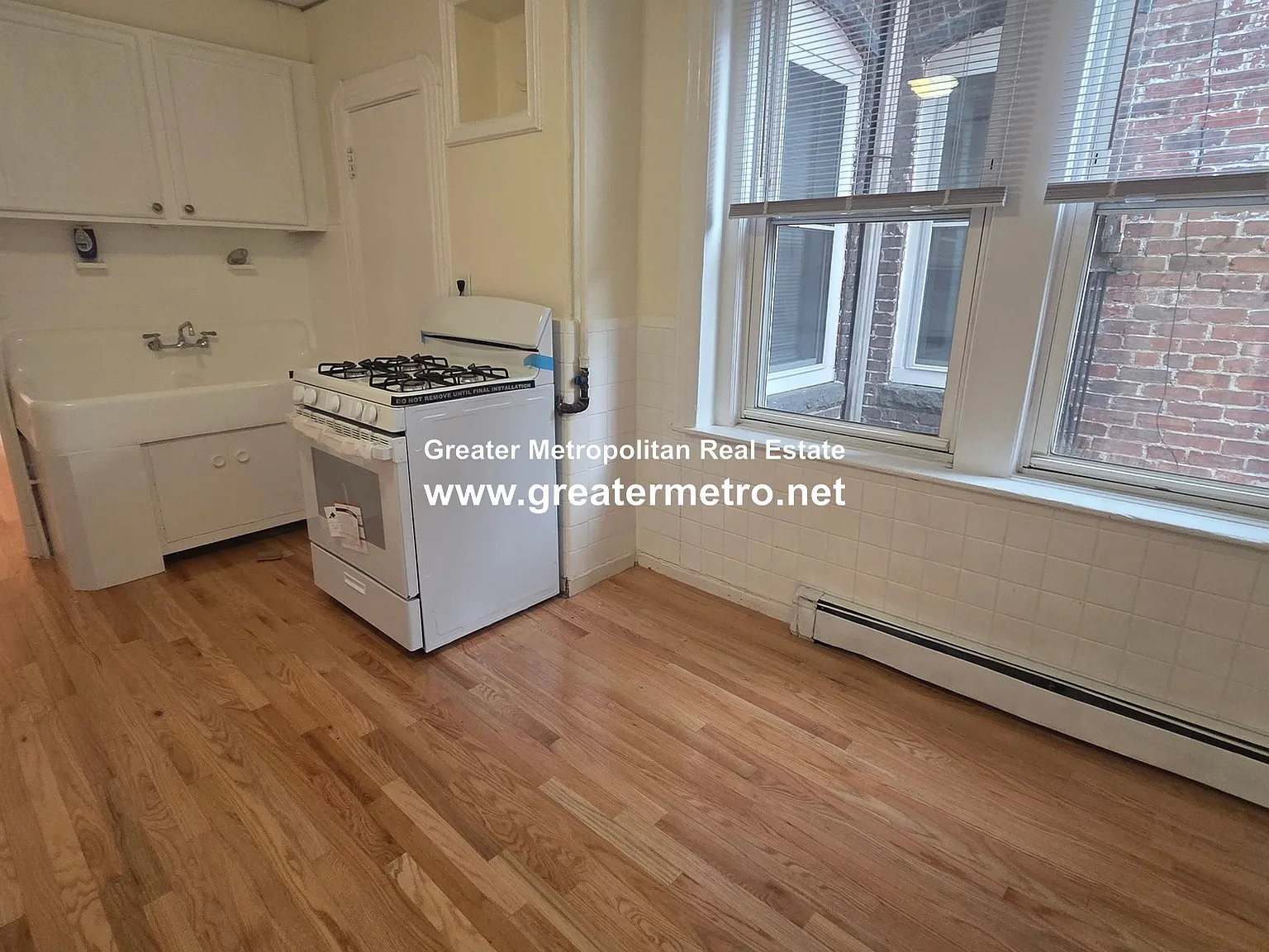 1 bed, 450 sqft, $2,400 — Photo 3