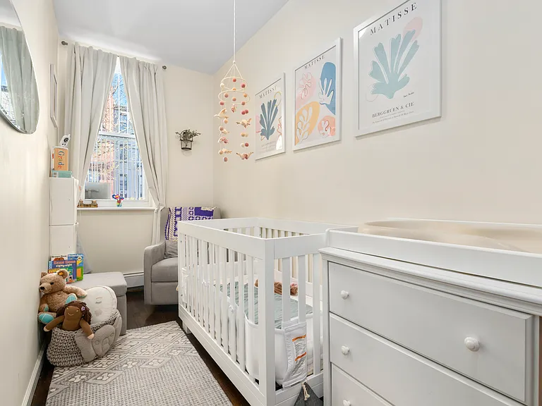643 Warren St #1 — Photo 9