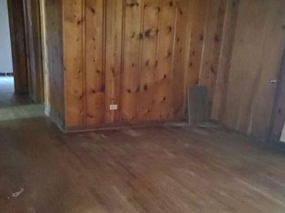 4th image of 2317 Louisiana Dr