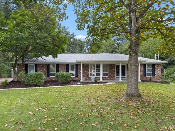 11070 Easy St, Saint Ann, MO 63074