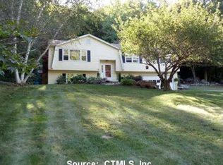 62 Cedarcroft Dr, Madison, CT 06443
