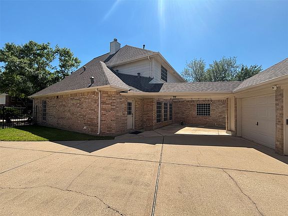4th image of 3207 Long Bough Ct