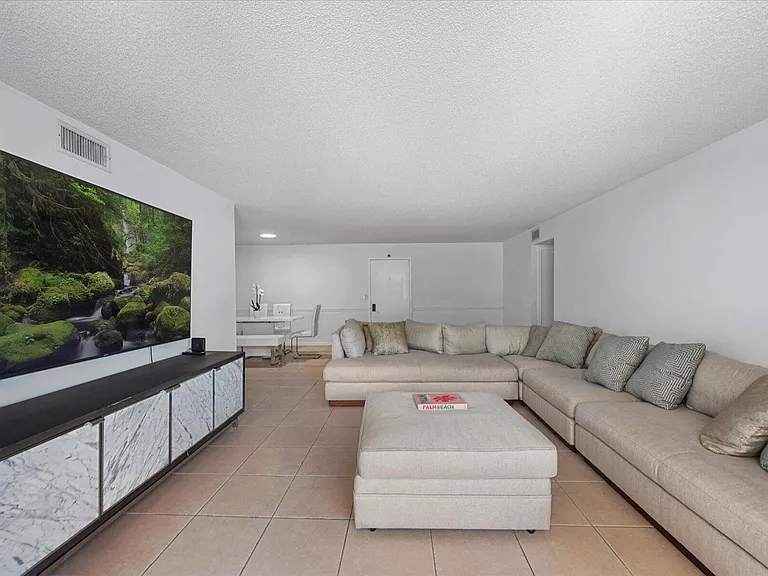 3200 S Ocean Blvd #A102 — Photo 2