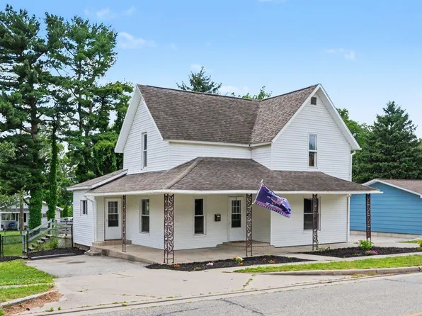 1031 N Huntington St, Syracuse, IN 46567