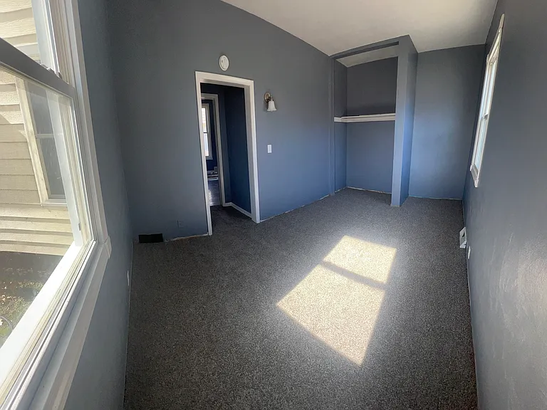 BEDROOM #1 (MAIN LEVEL)
