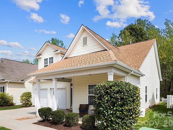 3rd image of 9335 Glenashley Dr