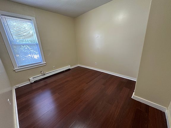 4th image of 59 Derby Ave #2LL