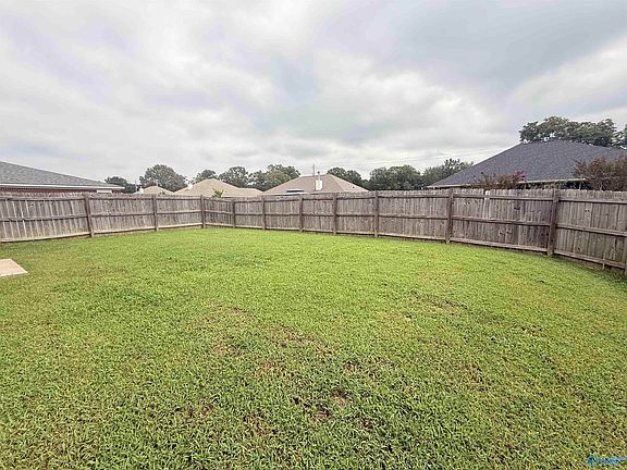 4th image of 105 Firefly Ln