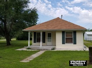335 Willow Ave, Baxter Springs, KS 66713