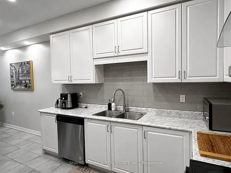 510 Threshing Mill Blvd — Photo 6