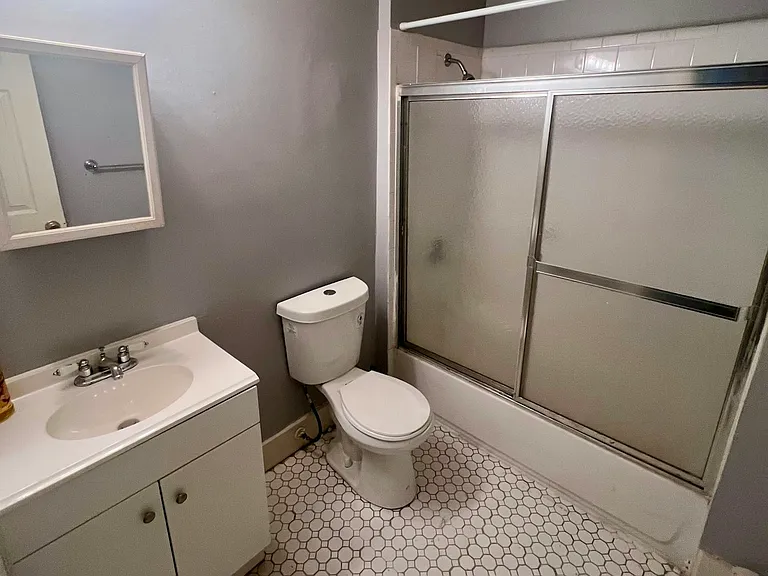 311 Summer Ave #B — Photo 4