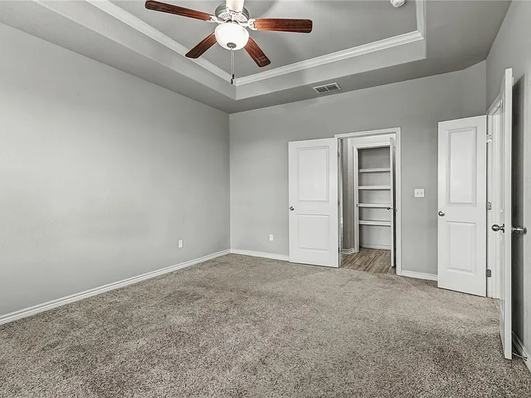 9609 Sedalia Trl — Photo 14