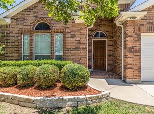 1216 Spanish Moss Dr, Burleson, TX 76028