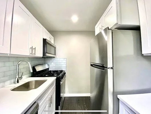 Rented by Bruma Realty LLC | media 9